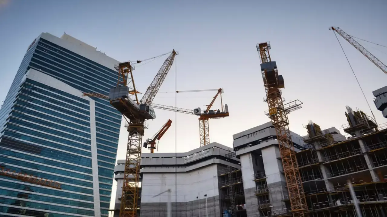 الاستثمارات المصرية تتجه إلى عُمان بمليار دولار عبر 6 شركات عقارية كبرى